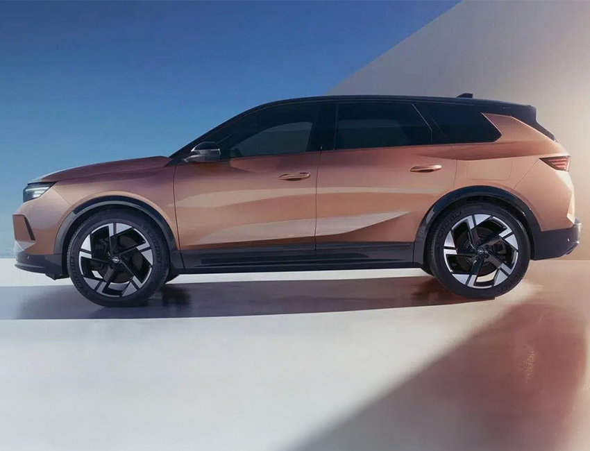 Vue profil du Nouveau Grandland Opel